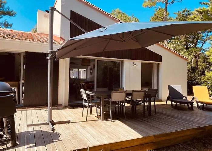 Maison Familiale Dans Les Pins A 500m De La 생장드몽